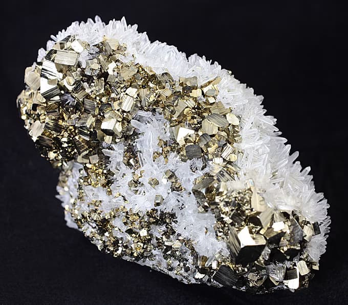 Кварц с пиритом